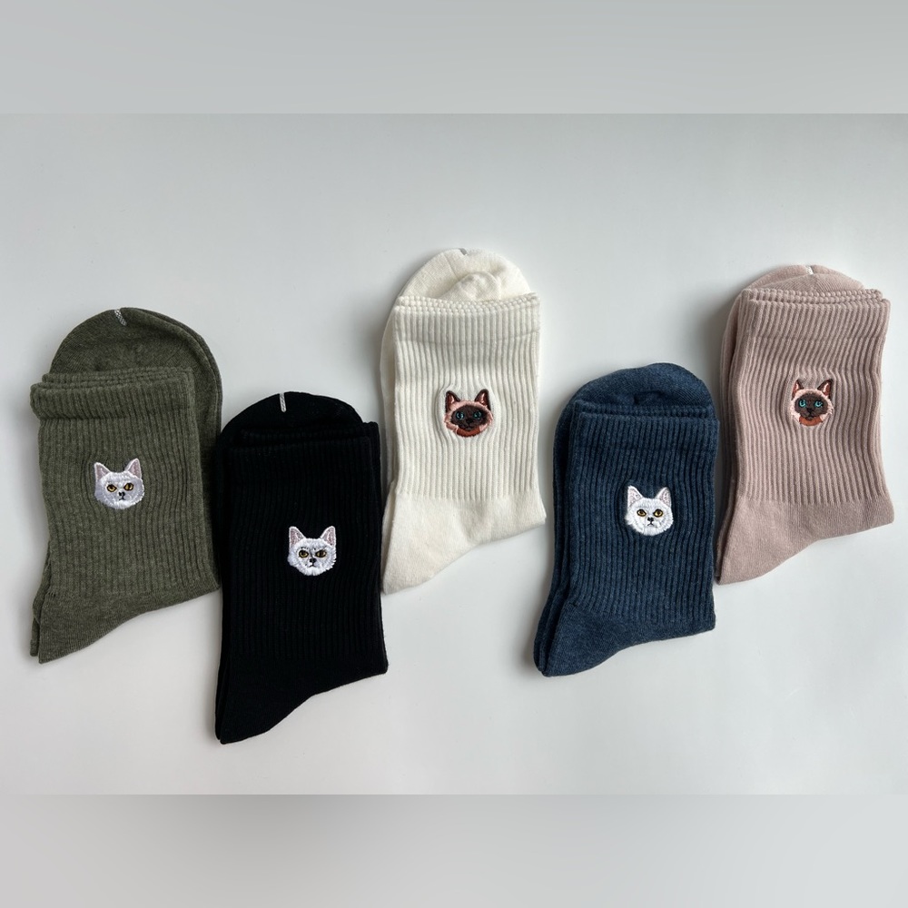 NWT！Women's stylish cat embroidery socks 5 pairs set